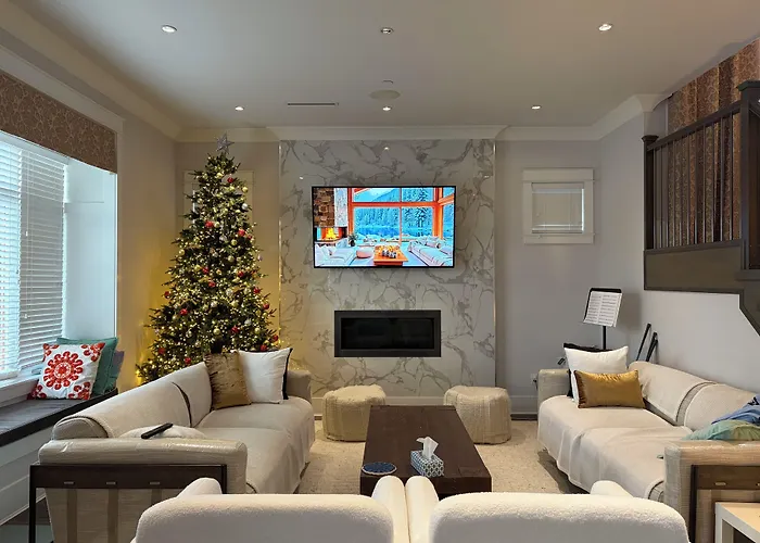 Vancouver West Cozy Retreat By Host Launch